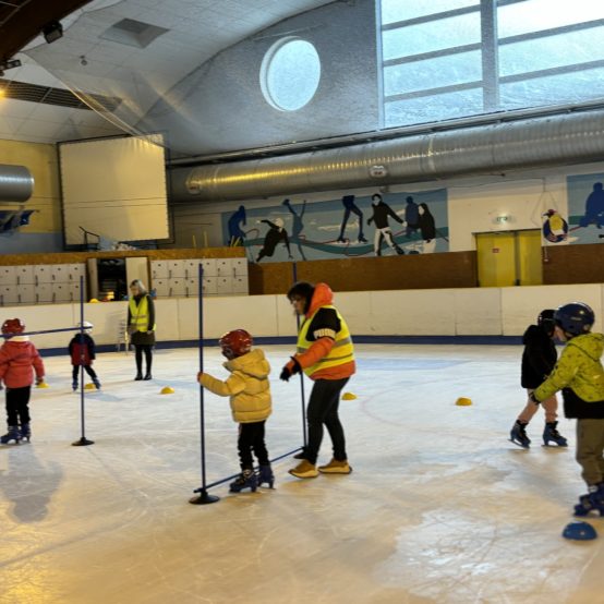 Dernière séance de patinoire pour les GS/CP + CP/CE1