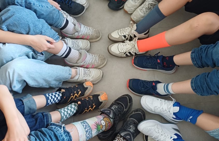 Opération chaussettes dépareillées